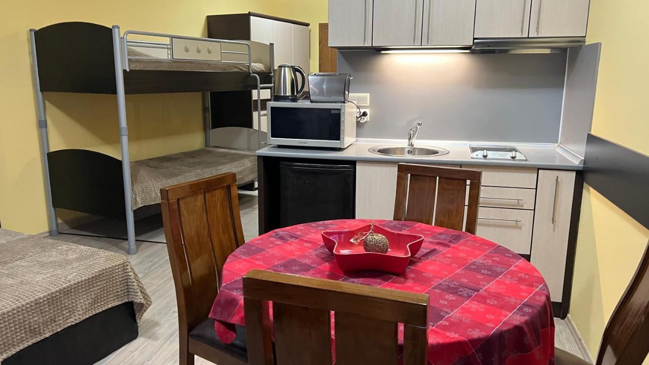 Apartments & Rooms Royal Plaza 波罗维茨 外观 照片